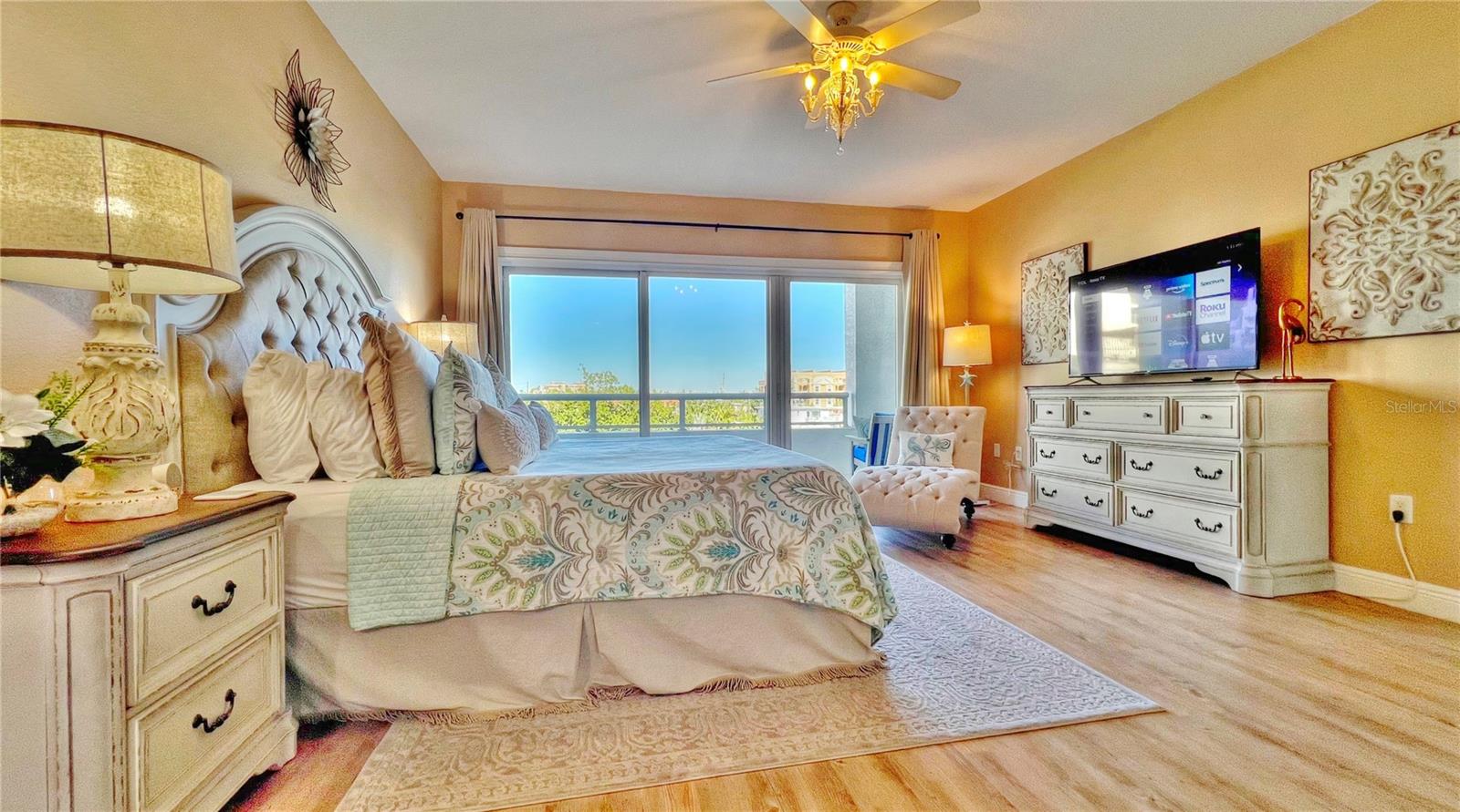 2nd bedroom with ensuite