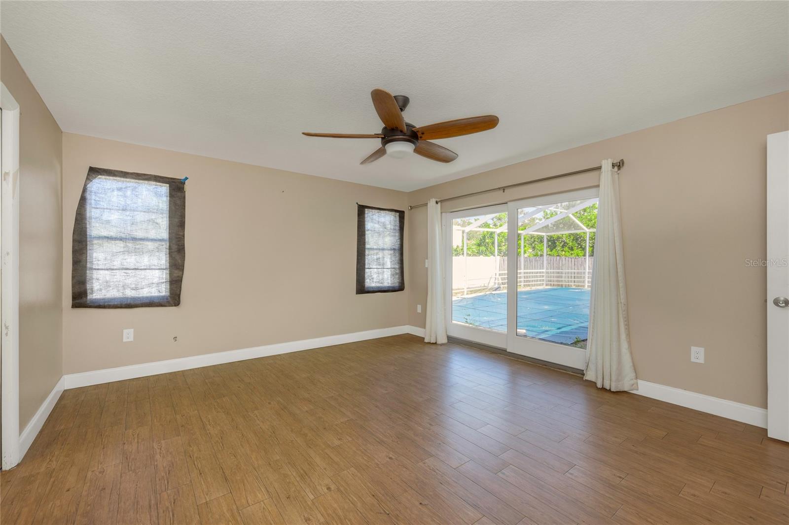 Master Bedroom - Reverse View