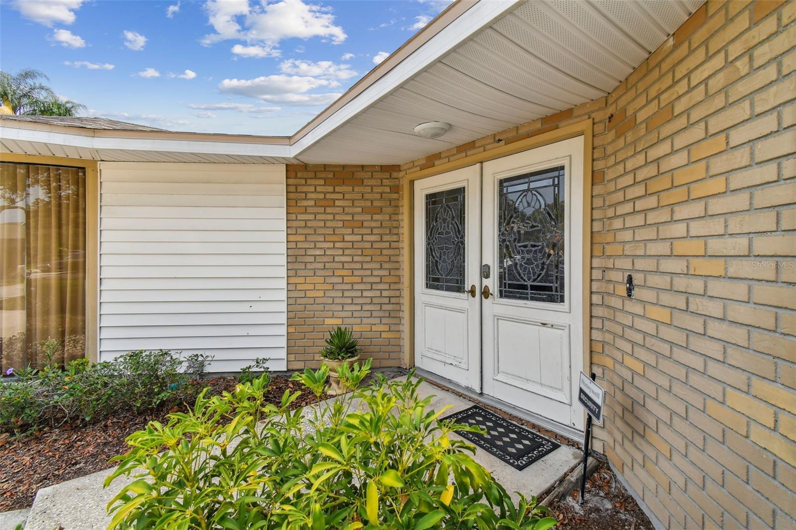 Exterior Entry