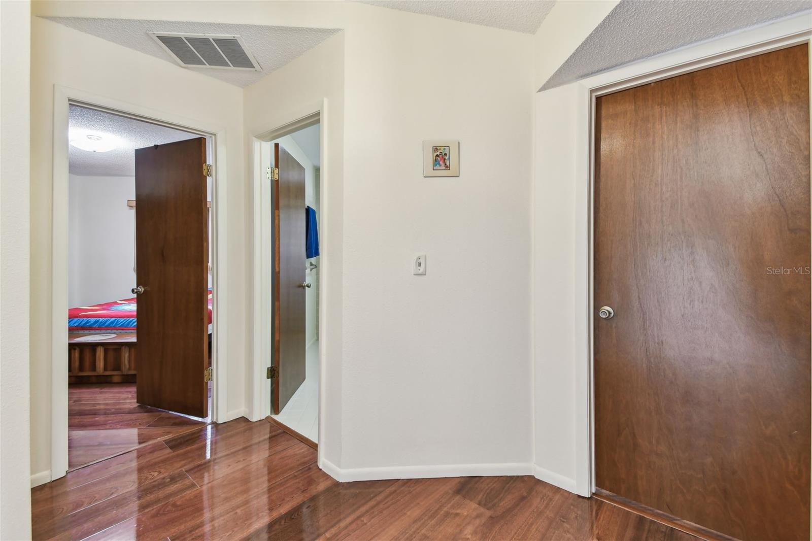 Vestibule outside Guest Bedrooms