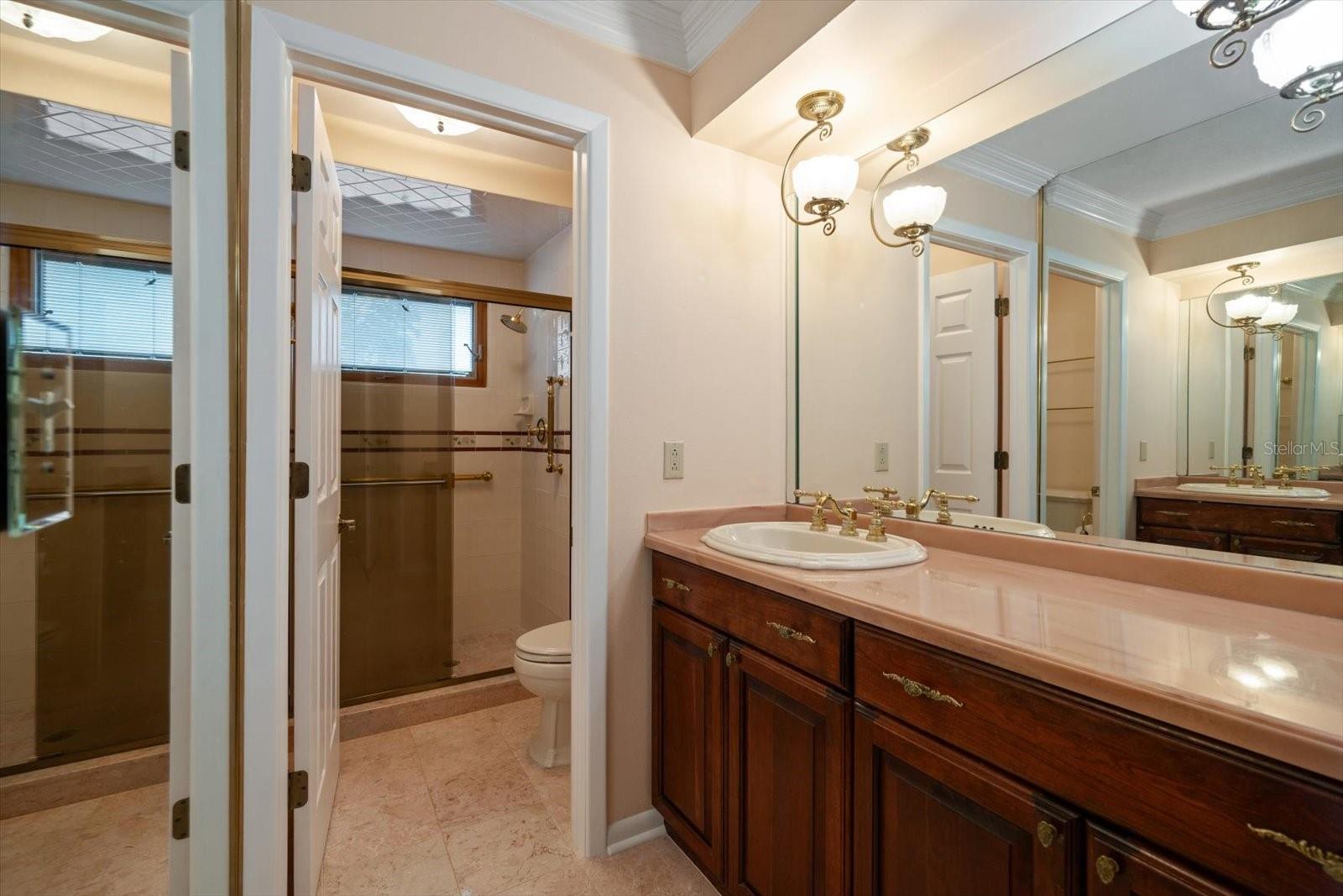 Primary bath
