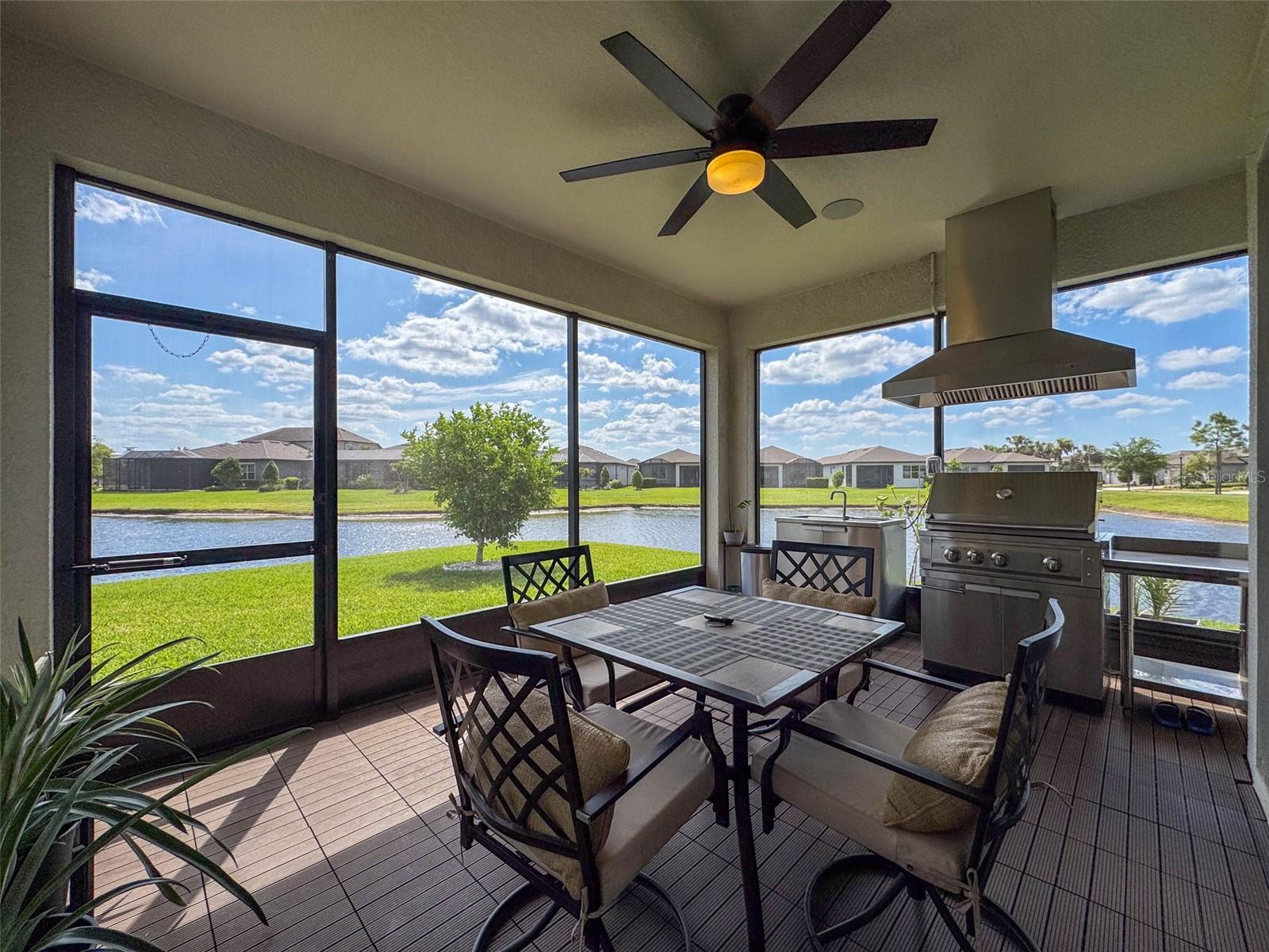 Screened in Lanai with Outdoor Kitchen