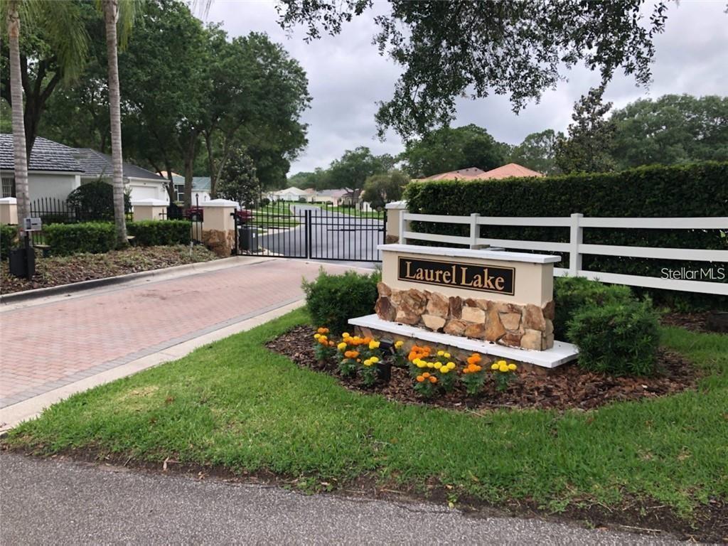 Laurel Lake Entrance