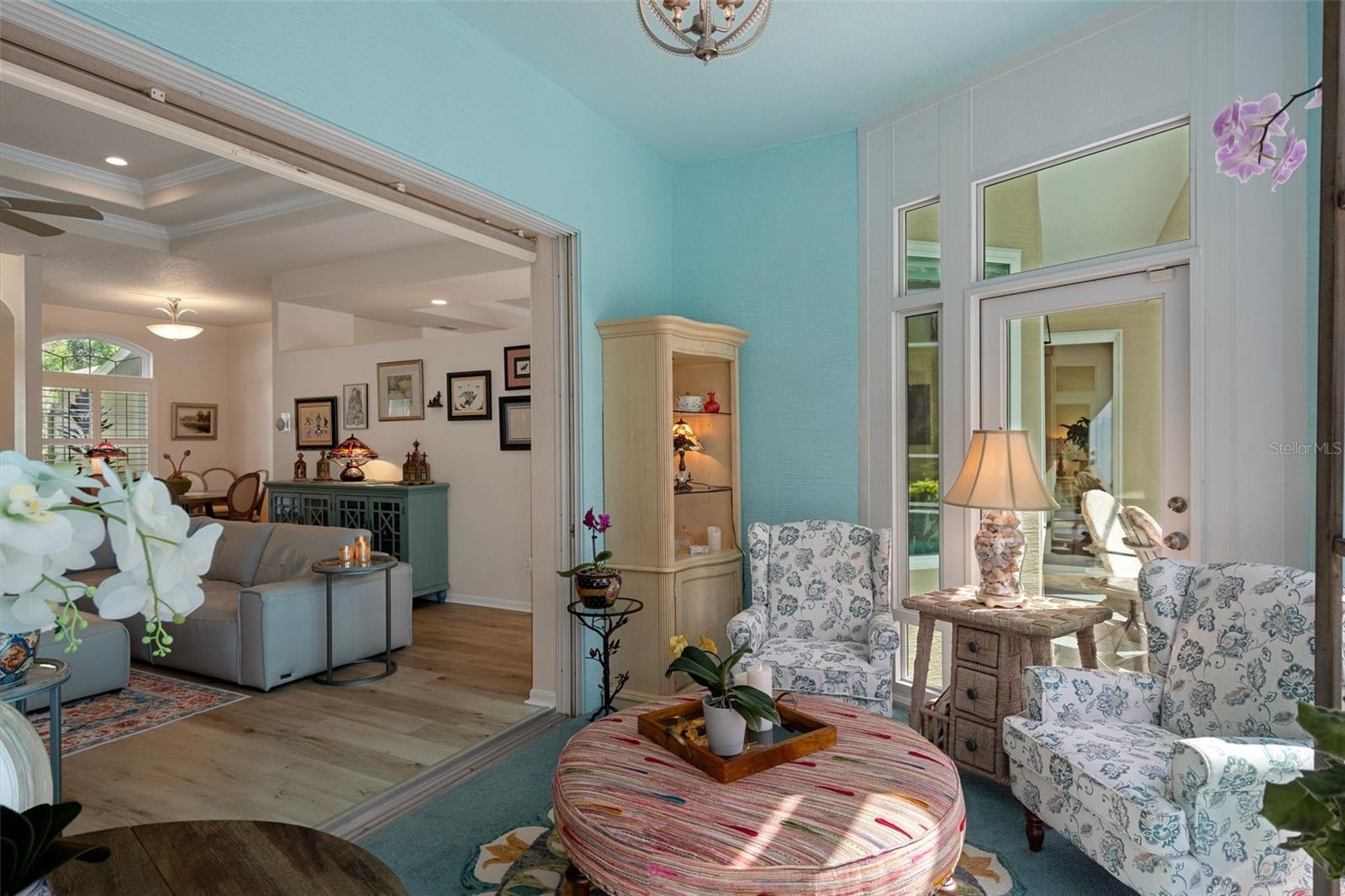 360° Enclosed Sitting Room