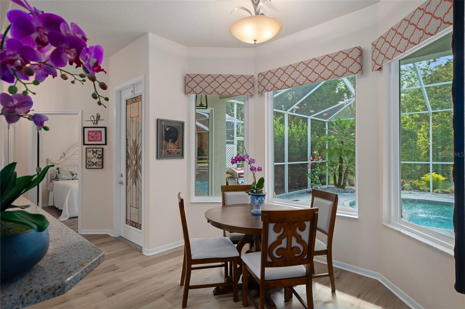Eat-In Kitchen