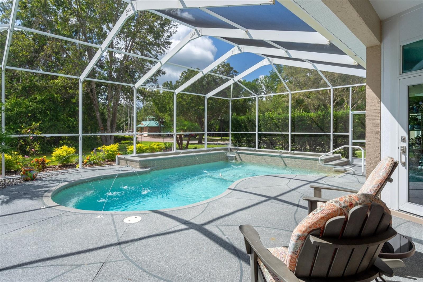 Pool/Lanai