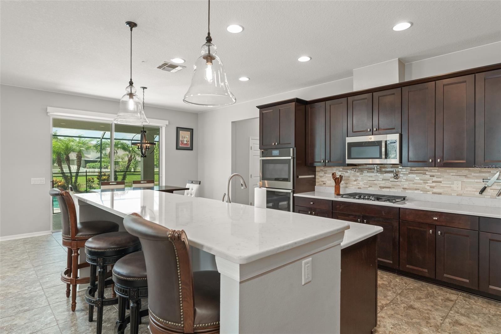 Gourmet Kitchen- a chef's dream!