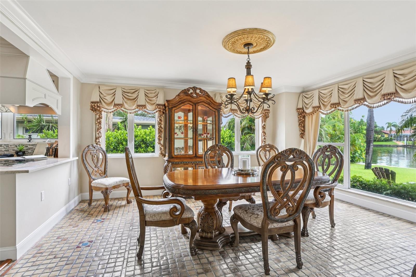 Dining Room Off Kitchen