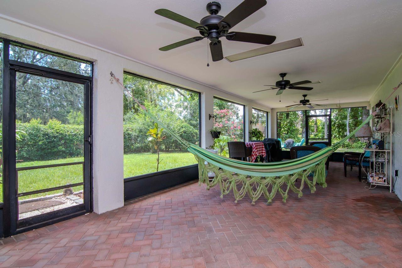 Large Screened-In Lanai
