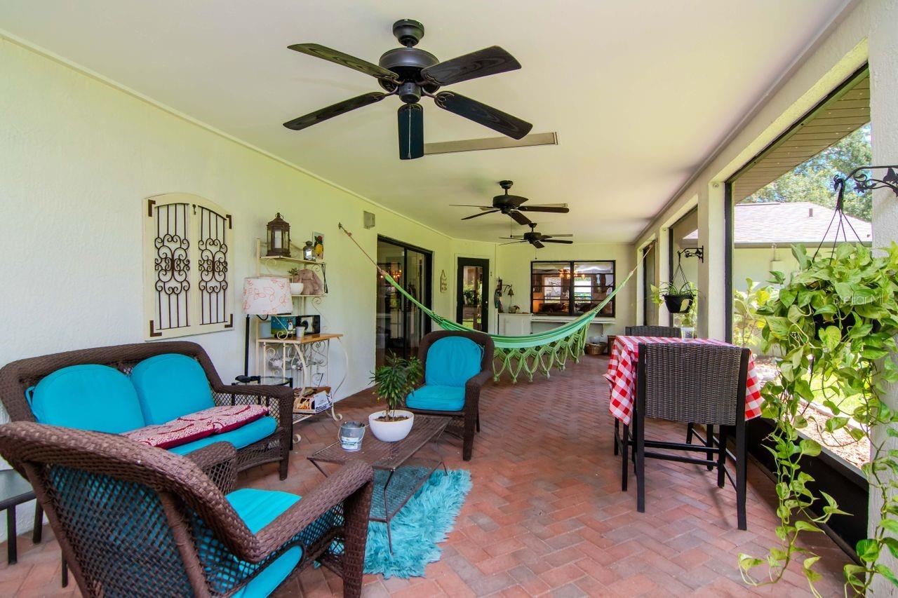 Relaxing Covered Lanai Space