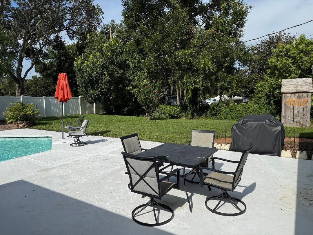 Backyard/Pool Area