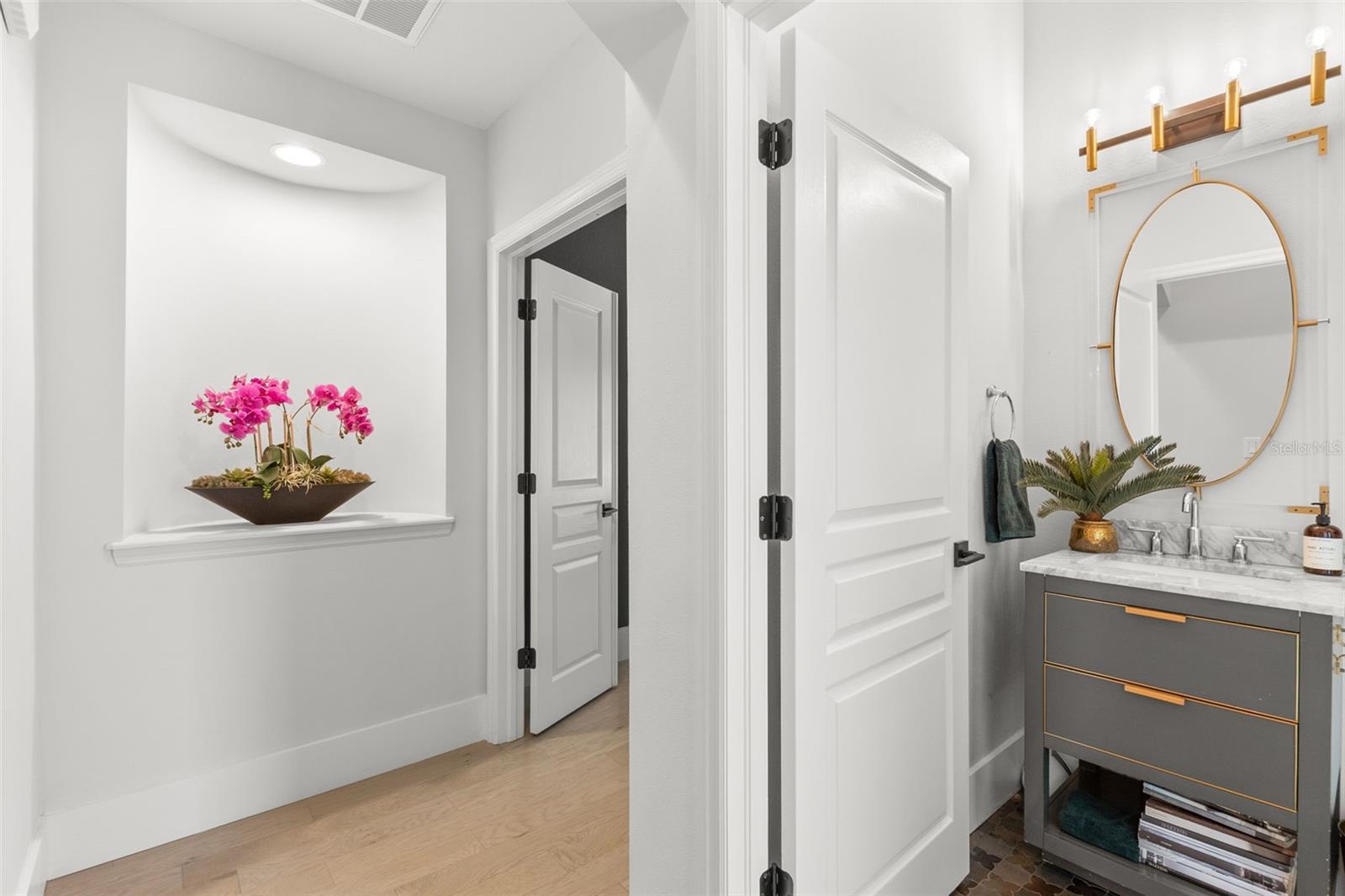 Primary Suite Foyer