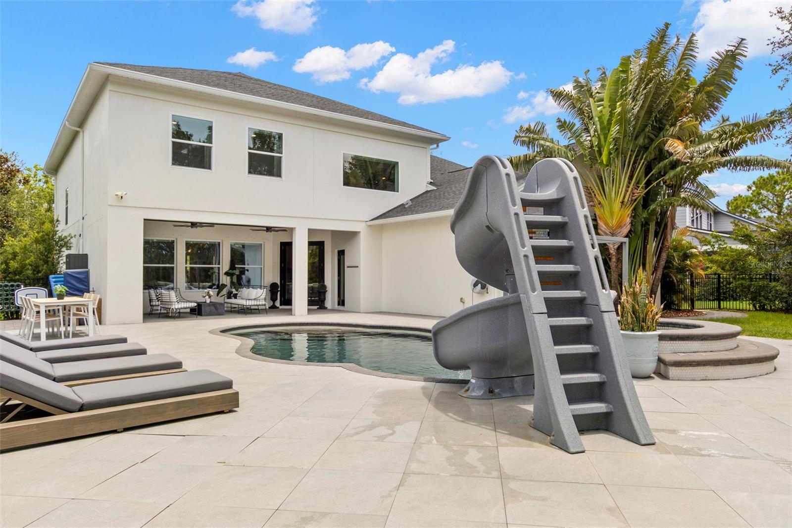 Backyard/Swimming Pool
