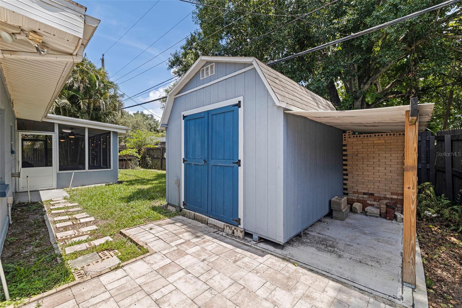 Shed