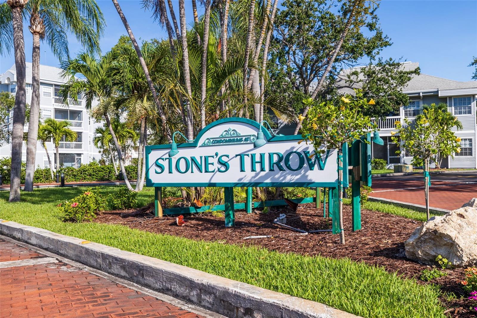 Welcome to Stone's Throw