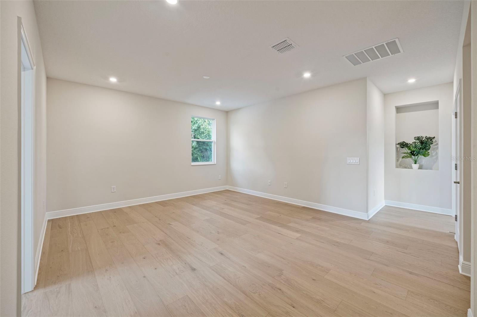 UPSTAIRS LOFT! Wall it in and put a door and its a 5th bedroom!