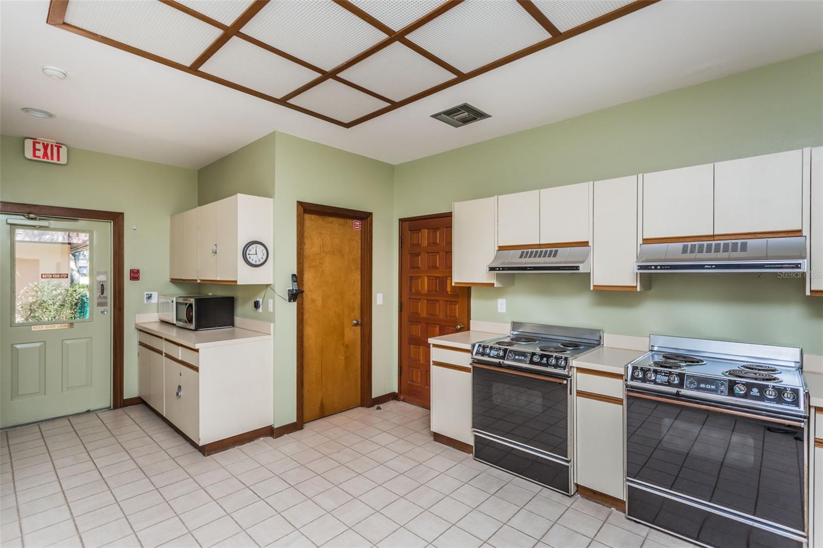 Full Kitchen in your Clubhouse