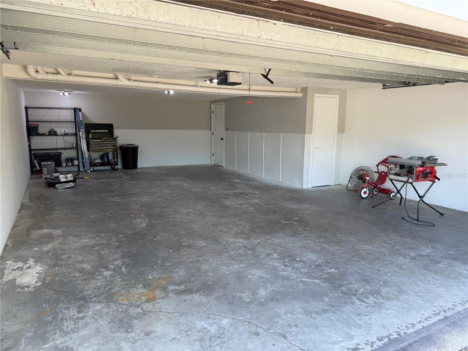 OVERSIZED GARAGE