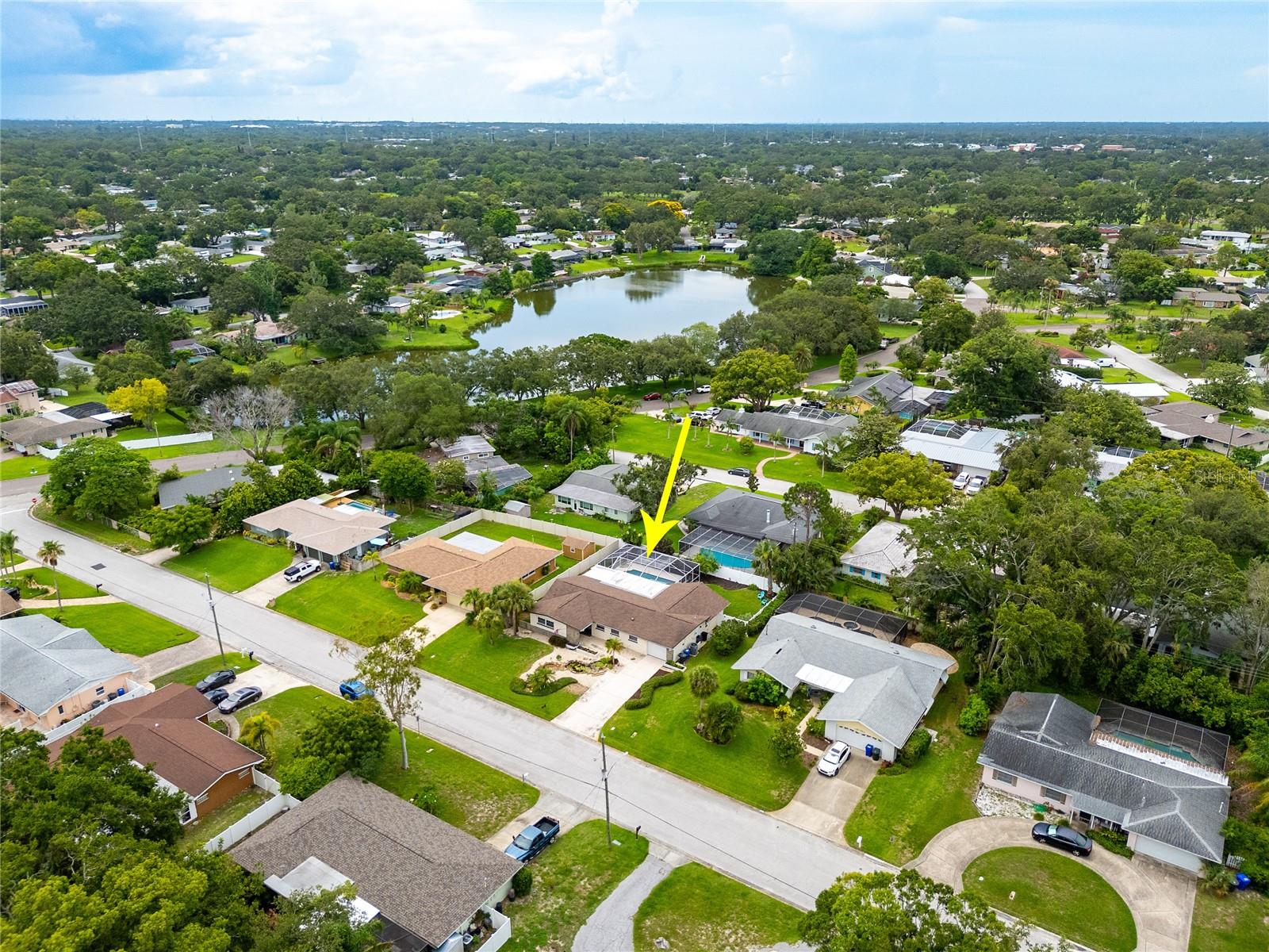 At the center of Fairway Estates is beautiful Lake Saundra and this aerial shows your proximity to it.   Residents gather on her shores throughout the year to relax and view the birds and other animals around the lake.