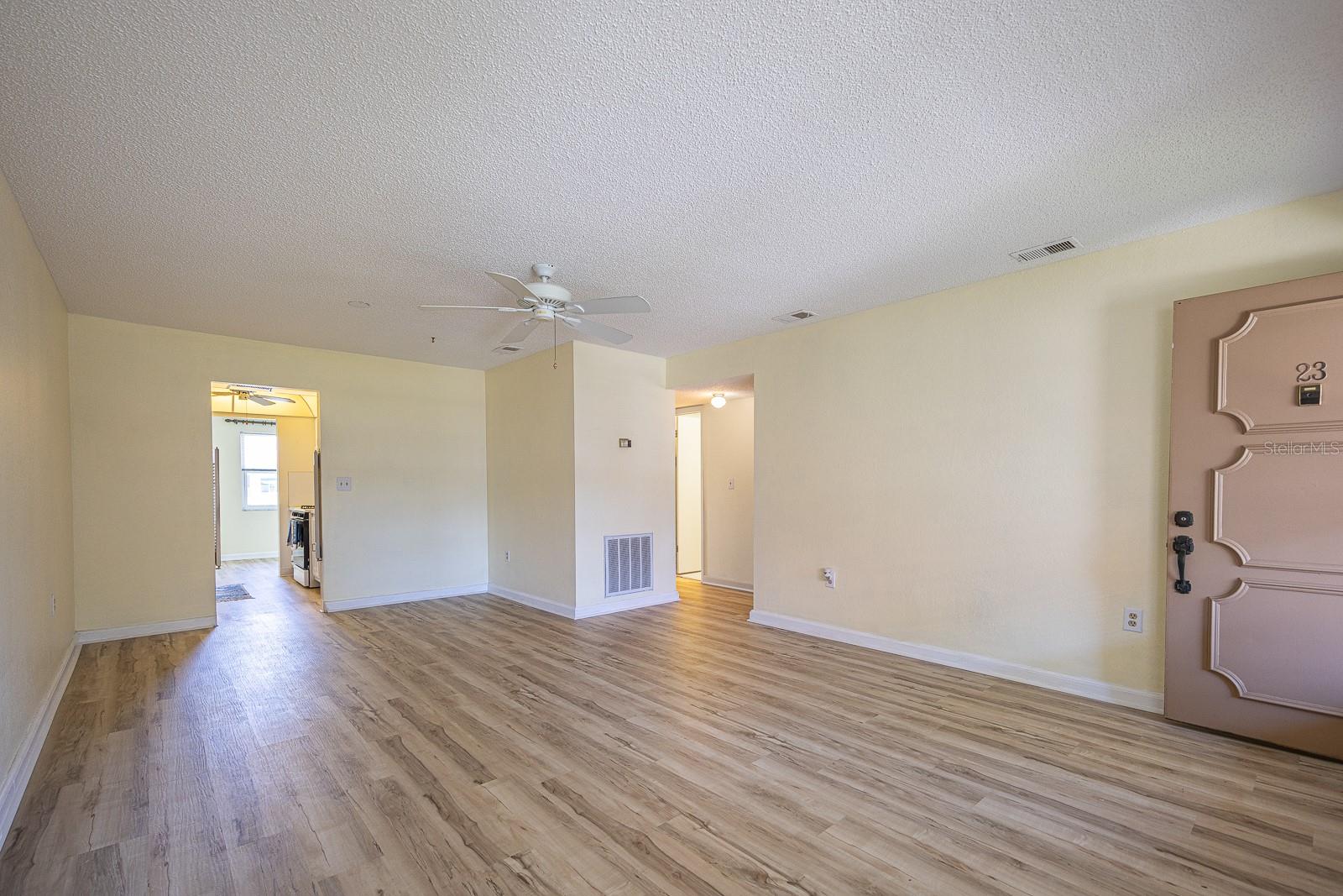 Living Room/Dining Area