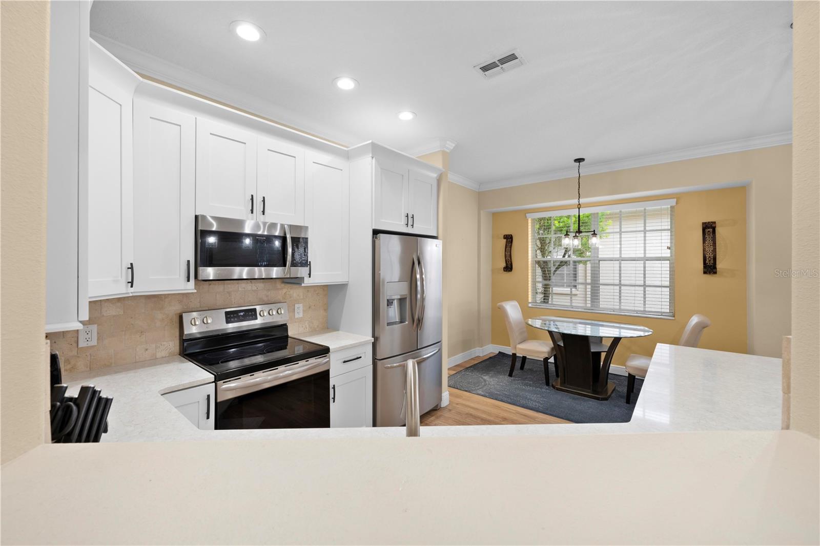 Kitchen & Breakfast Nook