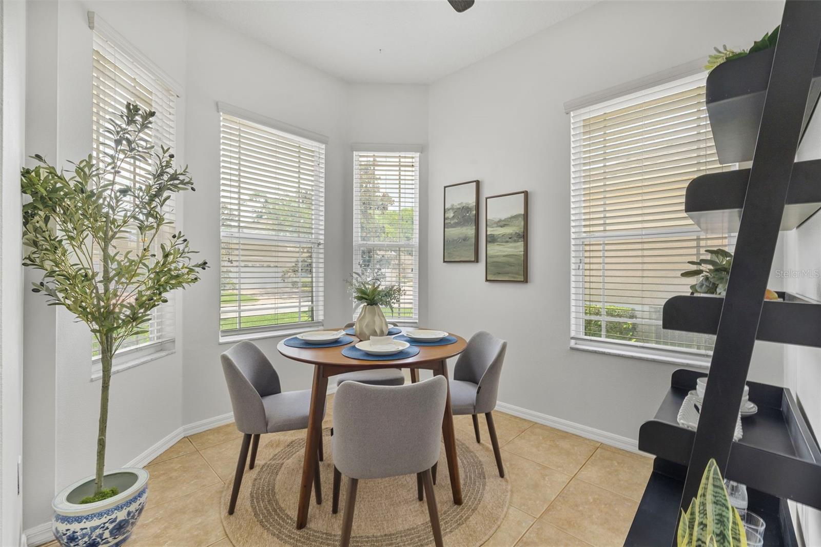 breakfast nook