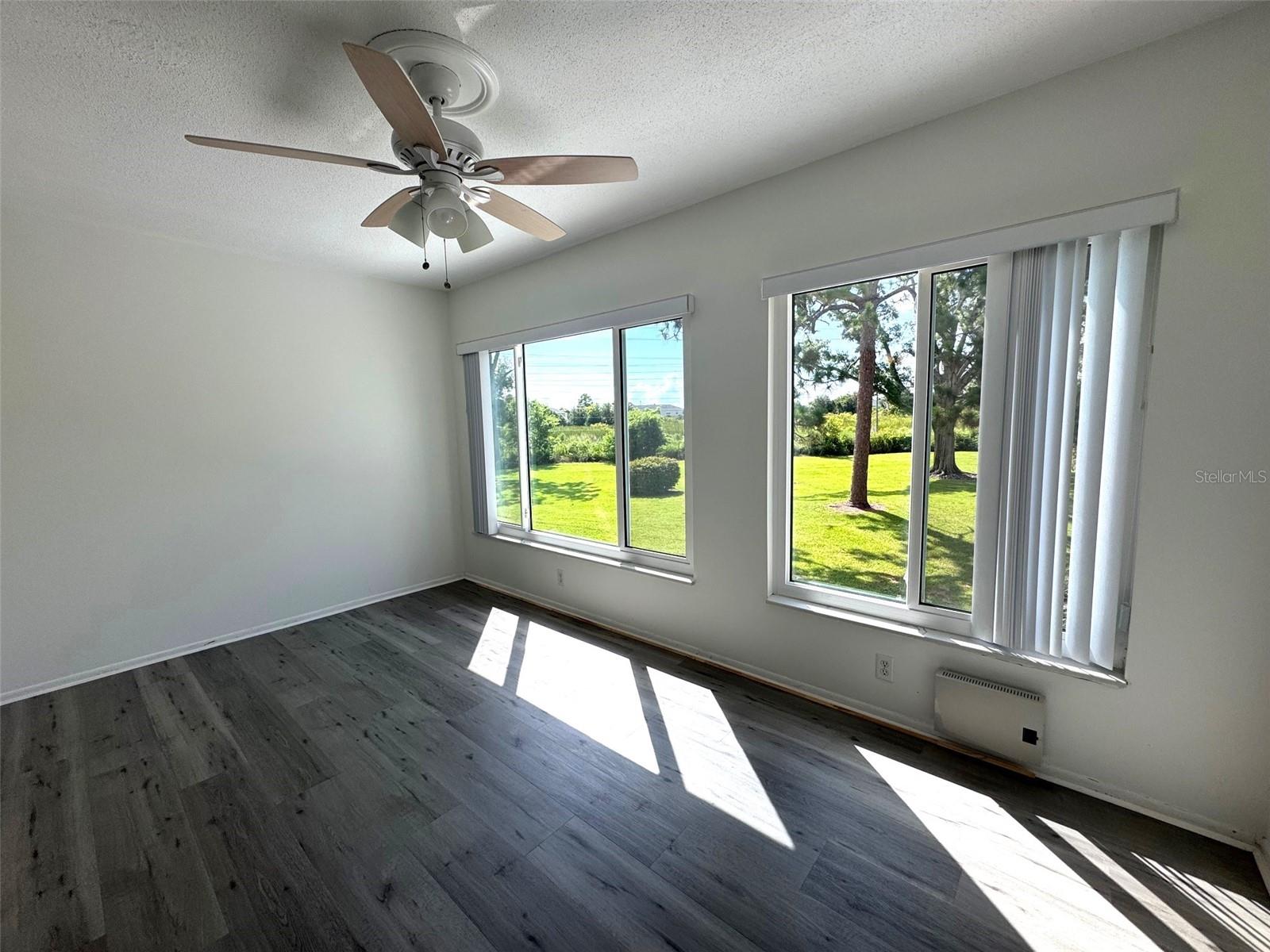 Sunlit Florida/Flex Space Room