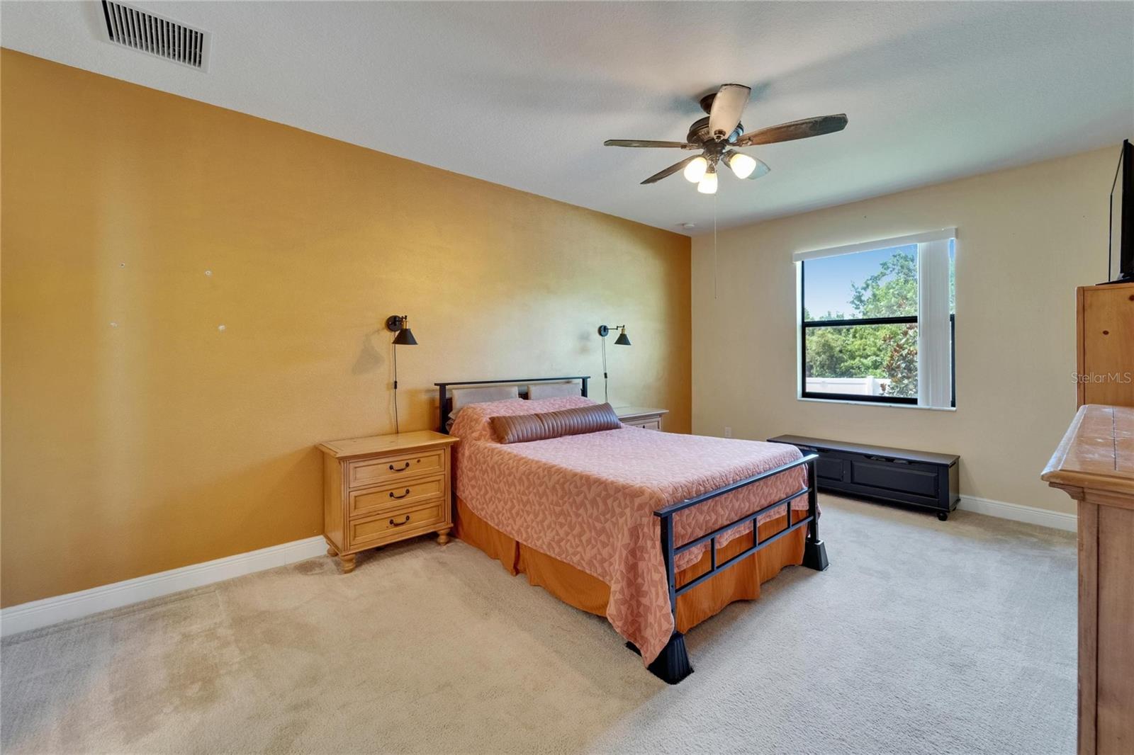 1st Master bedroom