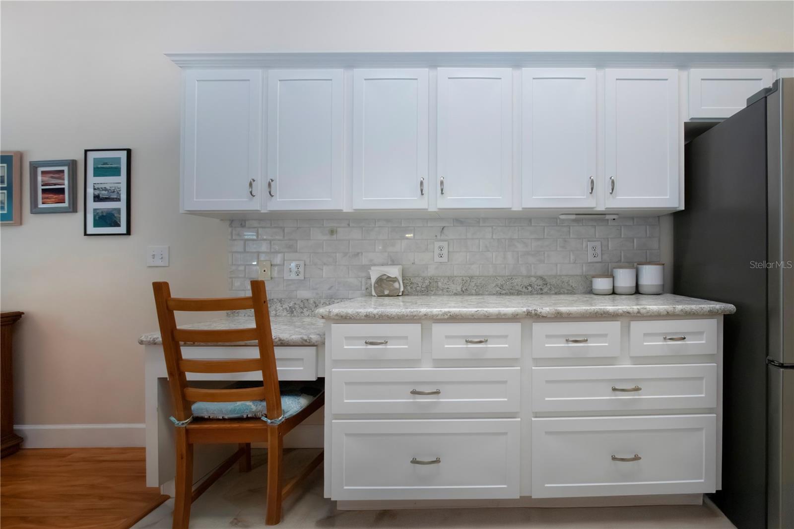 Extra Counter space w/Desk