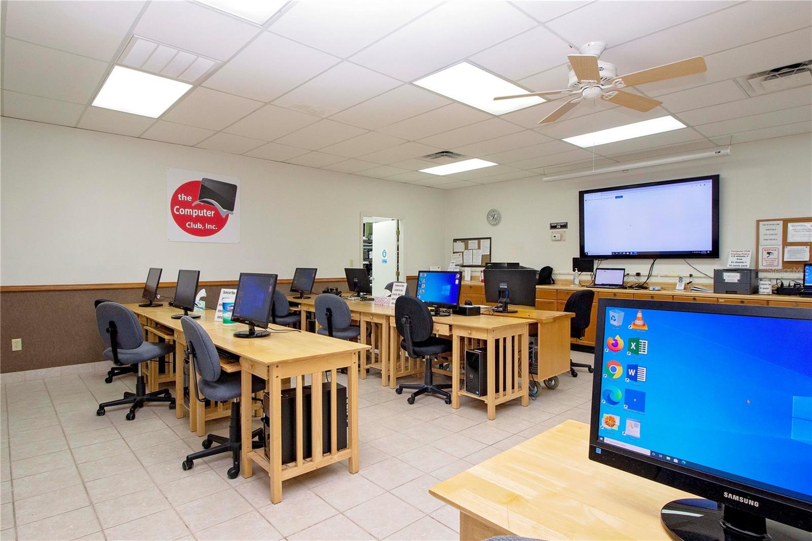 Community Computer Room