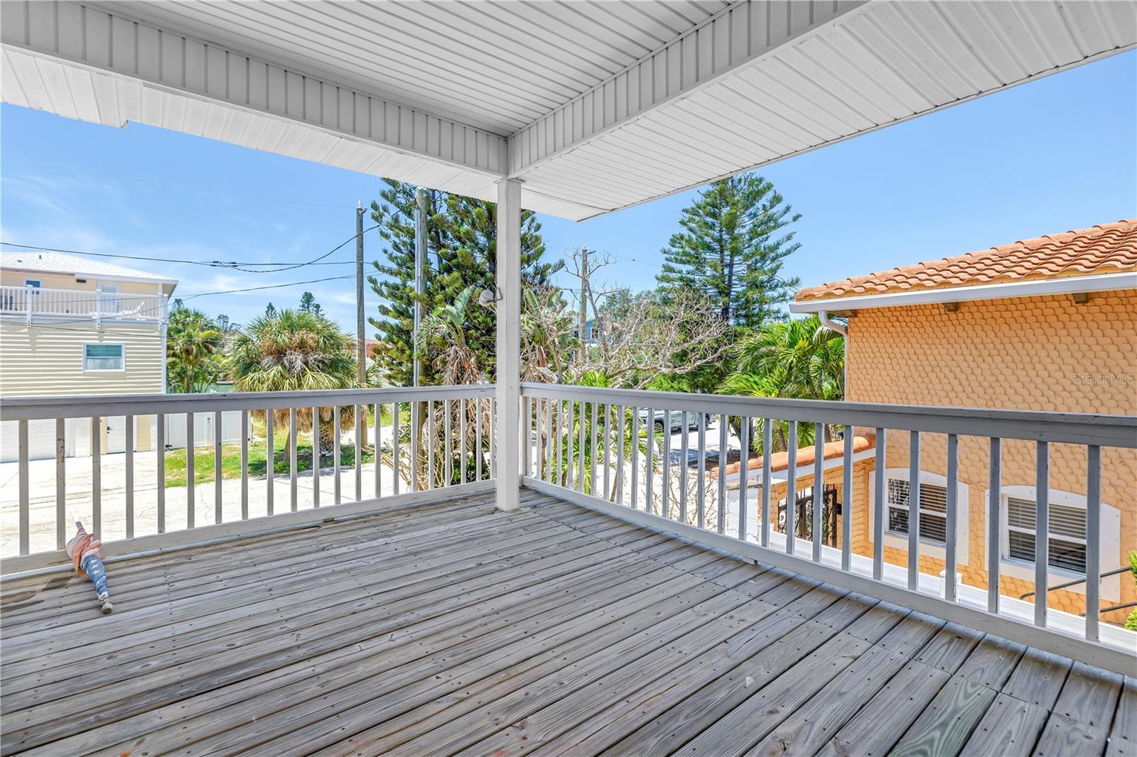 Private Porch off Studio Apt