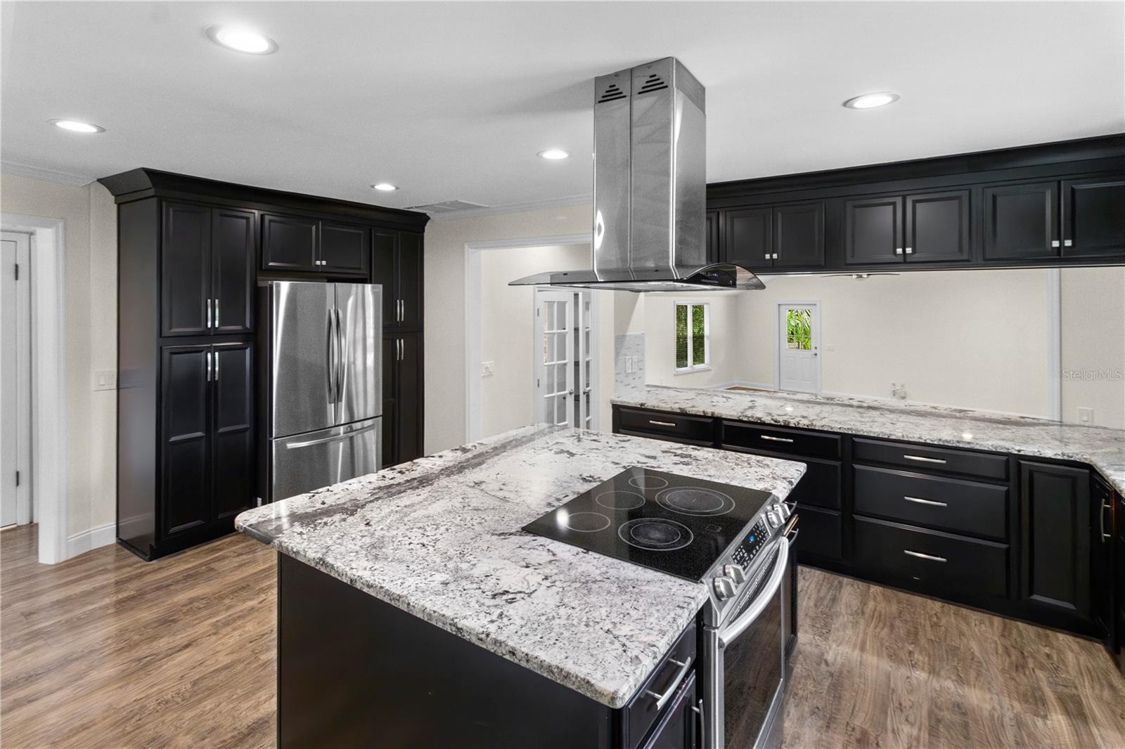 Kitchen Cabinets provide plenty of storage