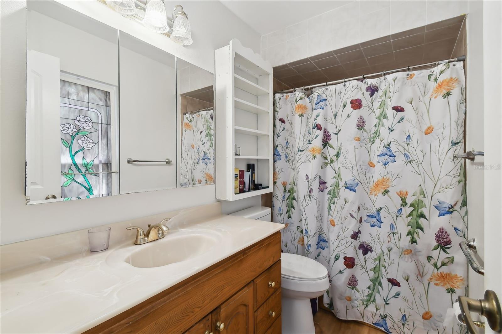 riPmary ensuite bath