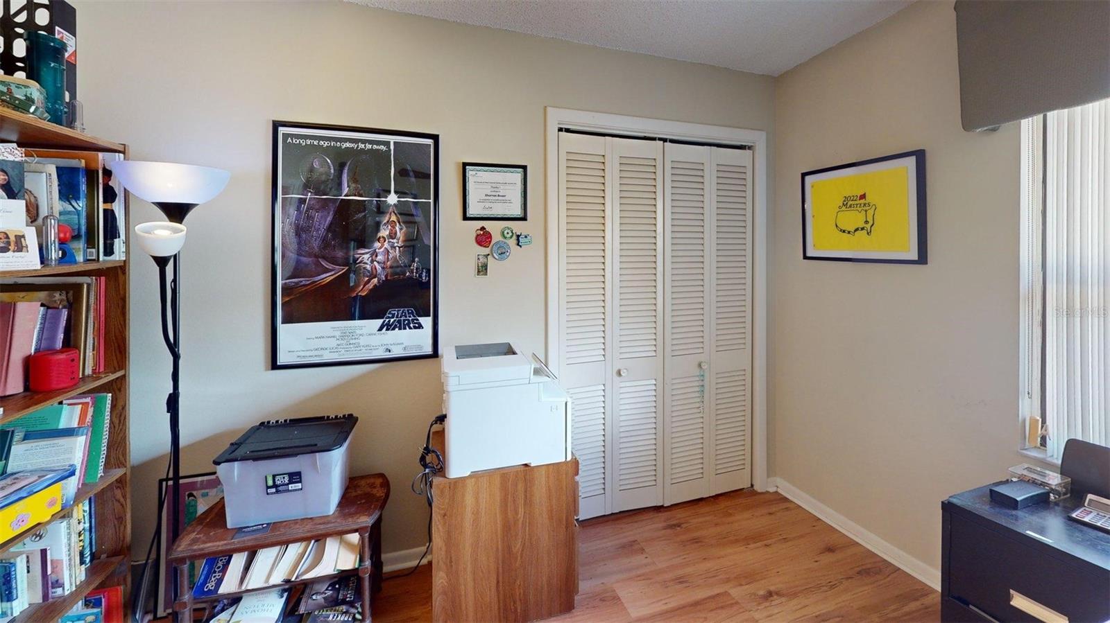Secondary bedroom/office