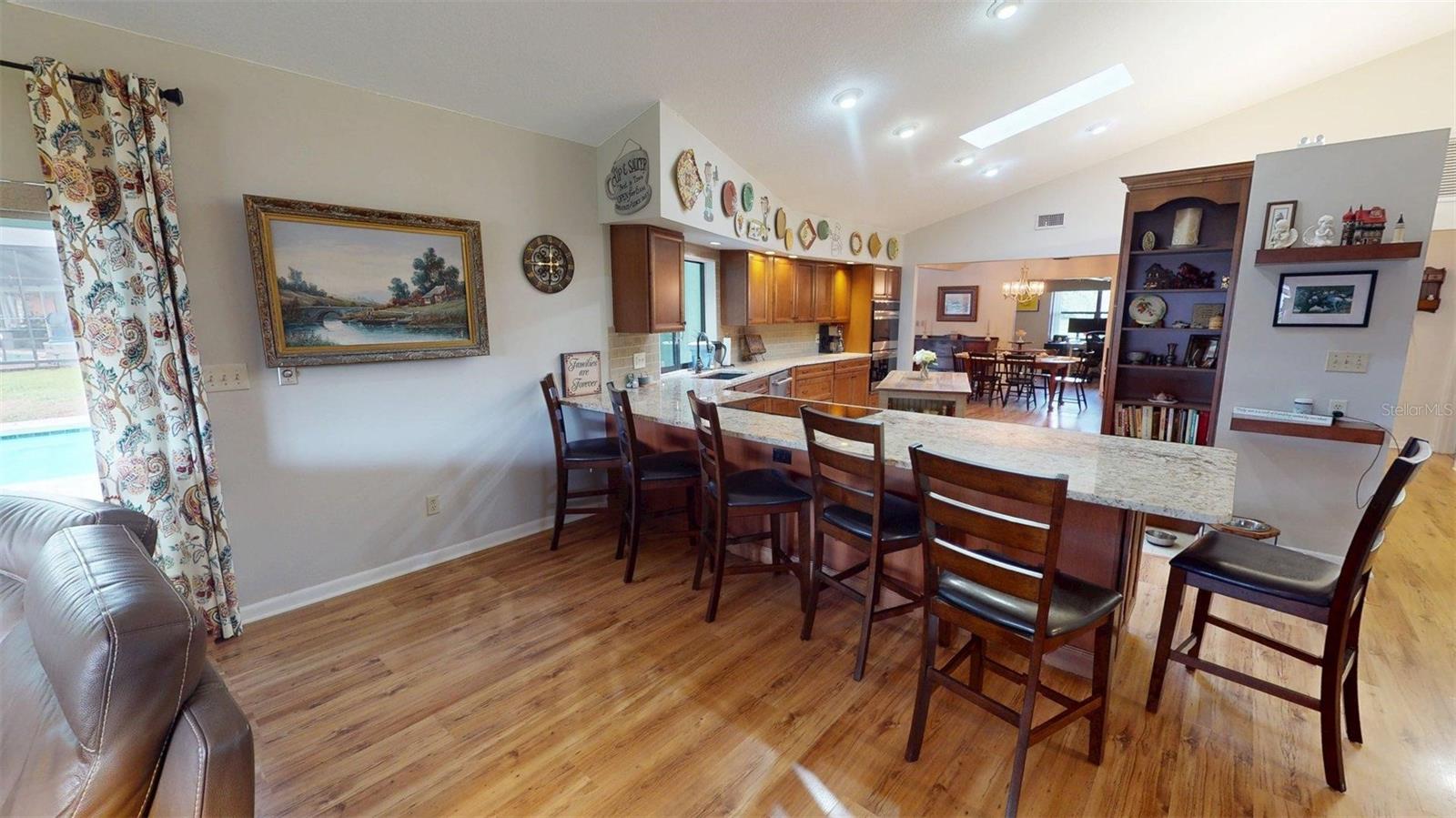 Kitchen bar area