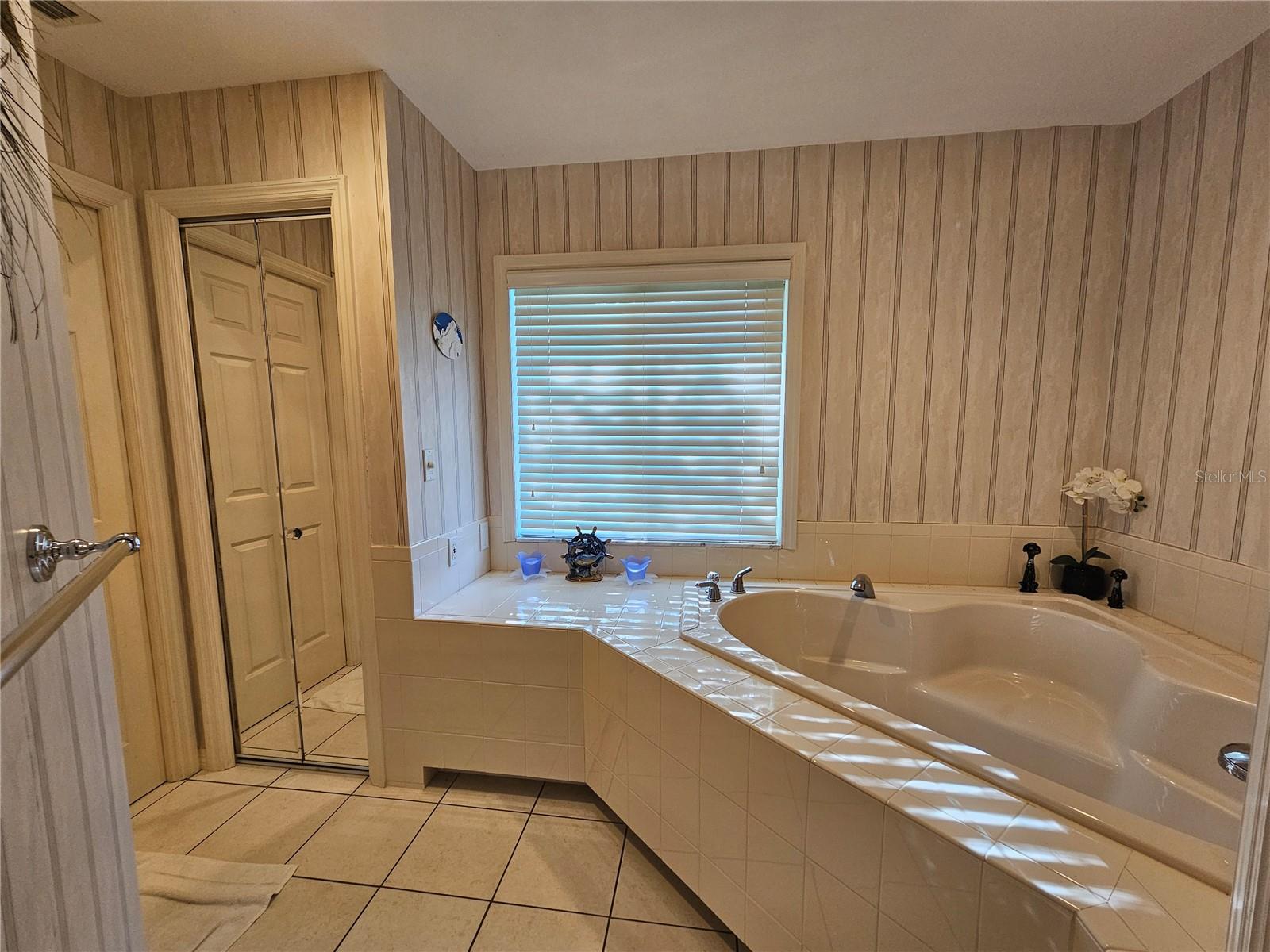 2nd Full Bathroom