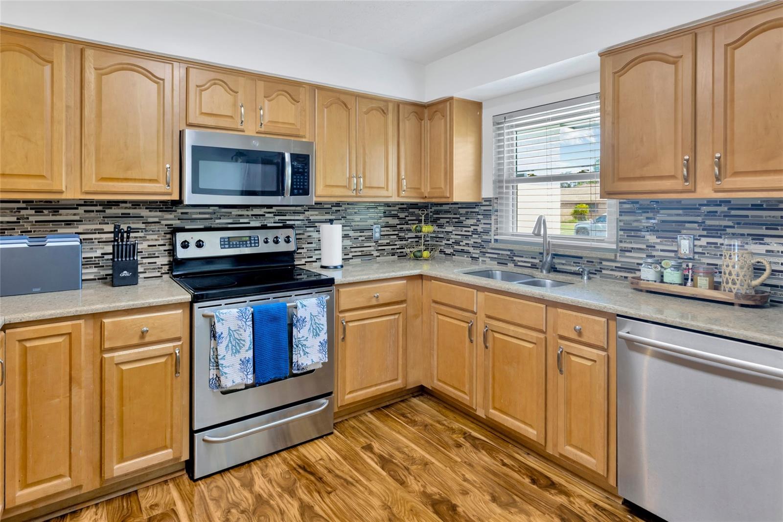 Stainless appliances!