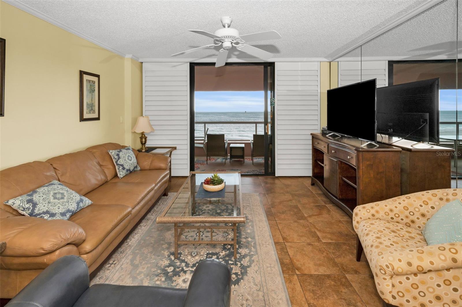 Large Living / Great Room