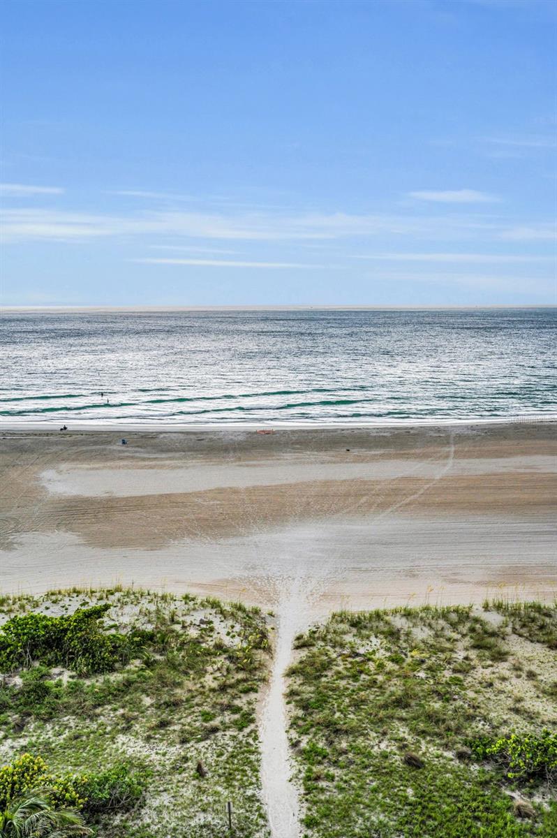 Serene Gulf front Living!