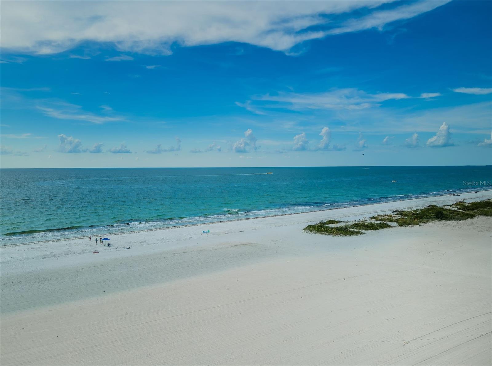 The sugary sands of Sand Key Beach!