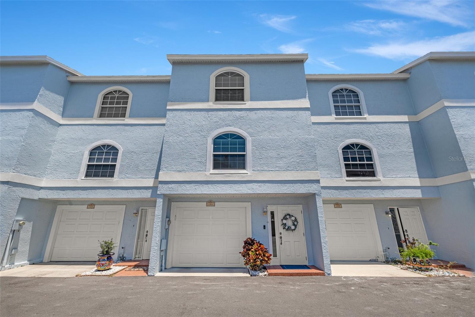 Attached 1 car garage