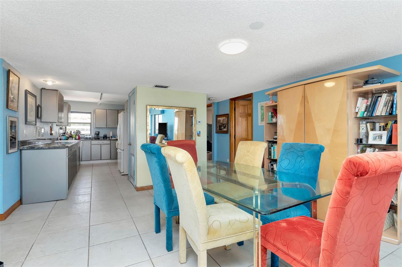 Dining/Kitchen