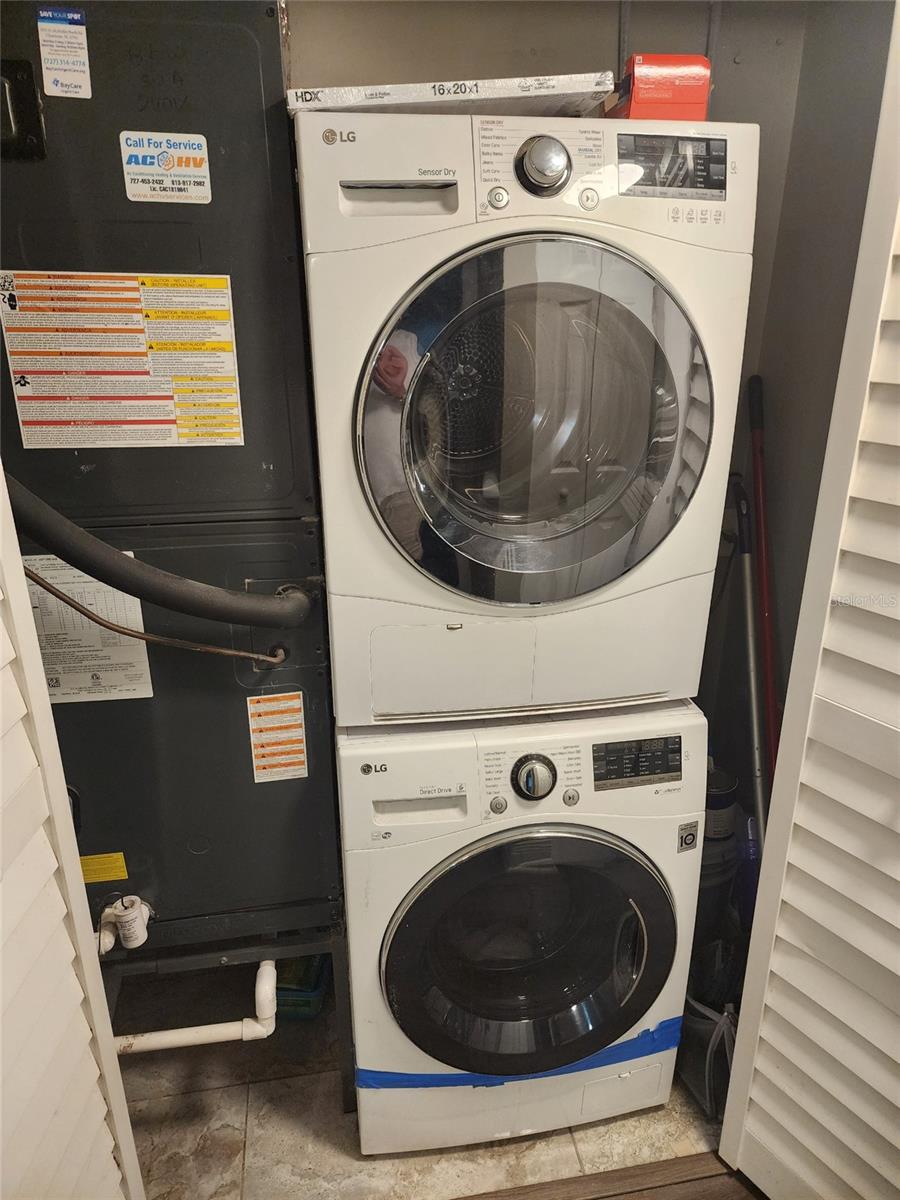 Washer & Dryer