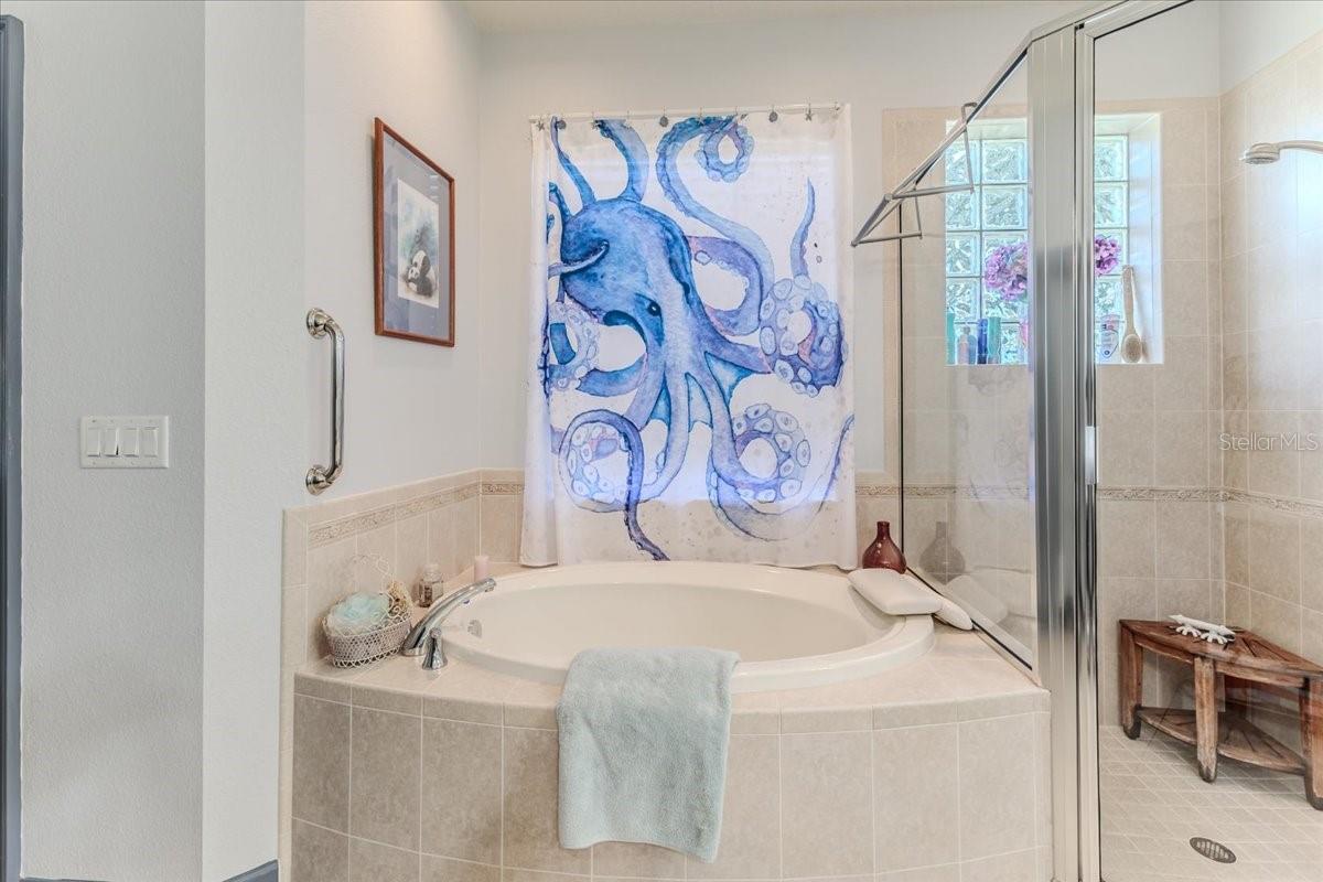 Soaking Garden Tub