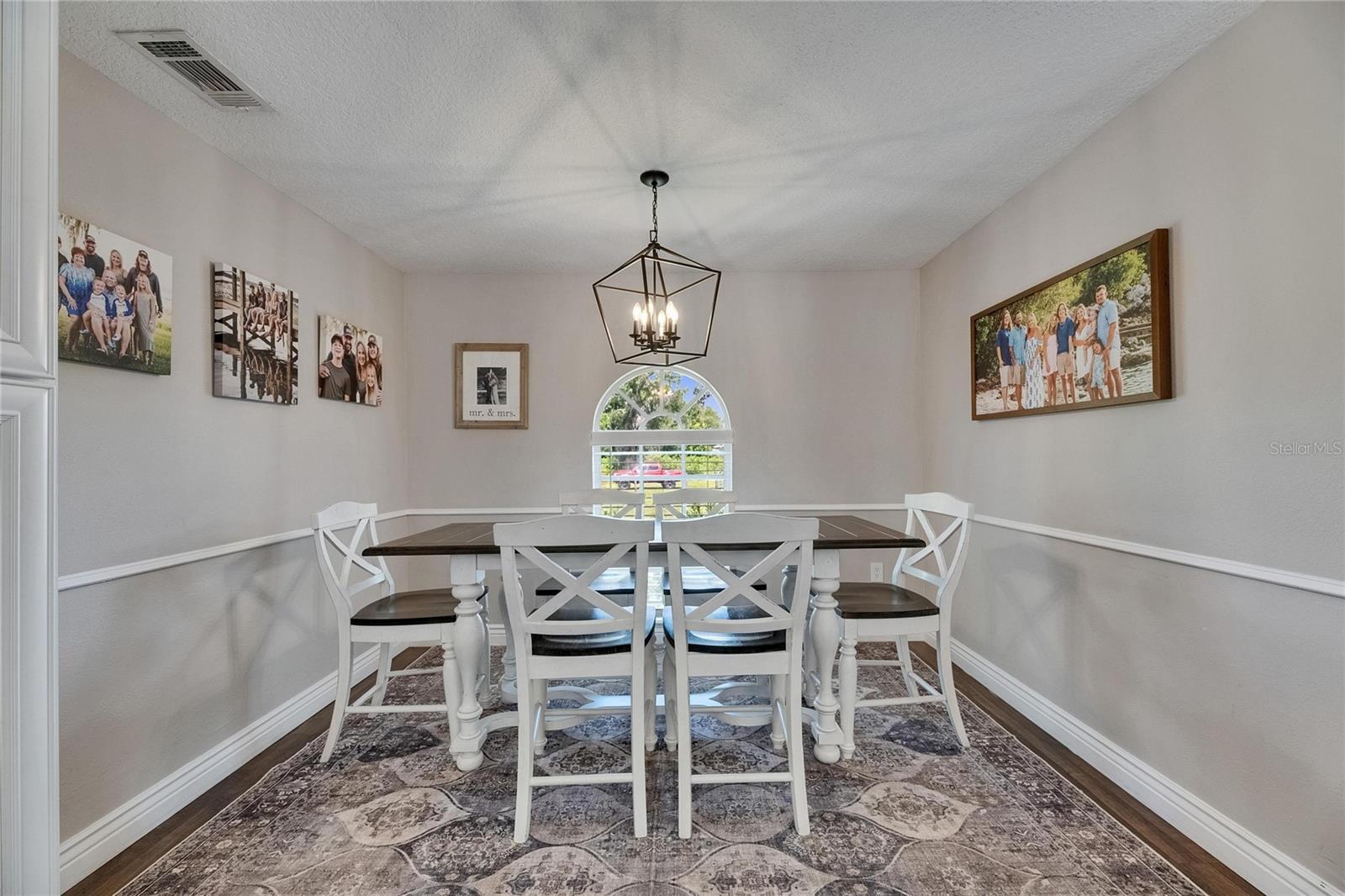 4314 JLR Dining