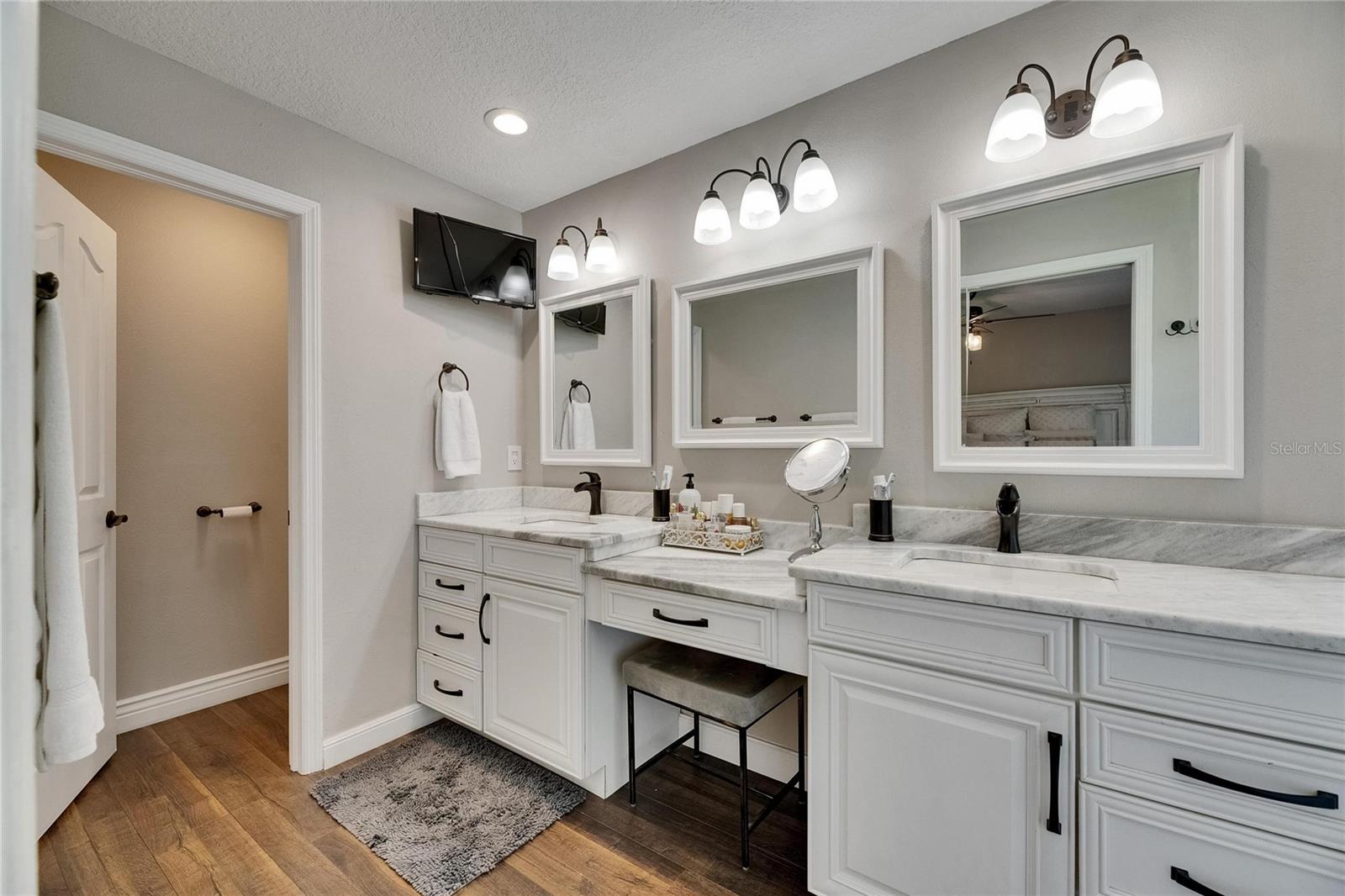 4314 JLR Master Bath