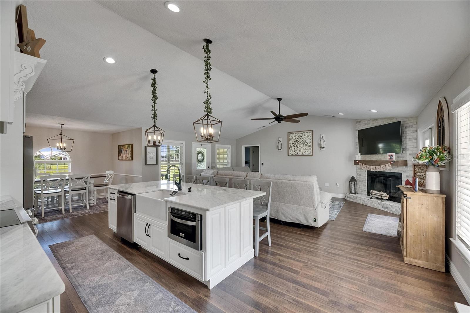 4314 JLR Kitchen