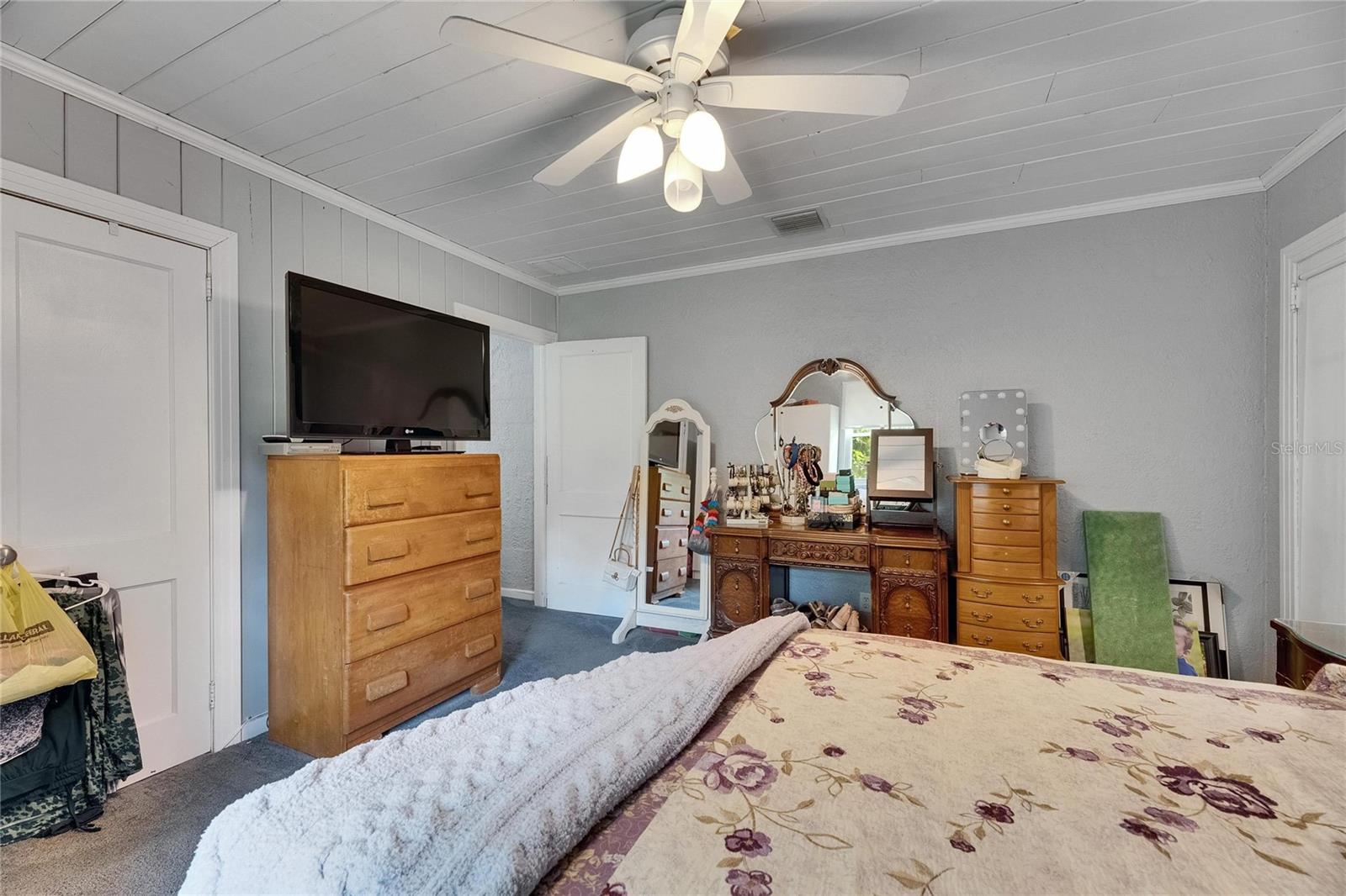 4312 JLR Bedroom 2