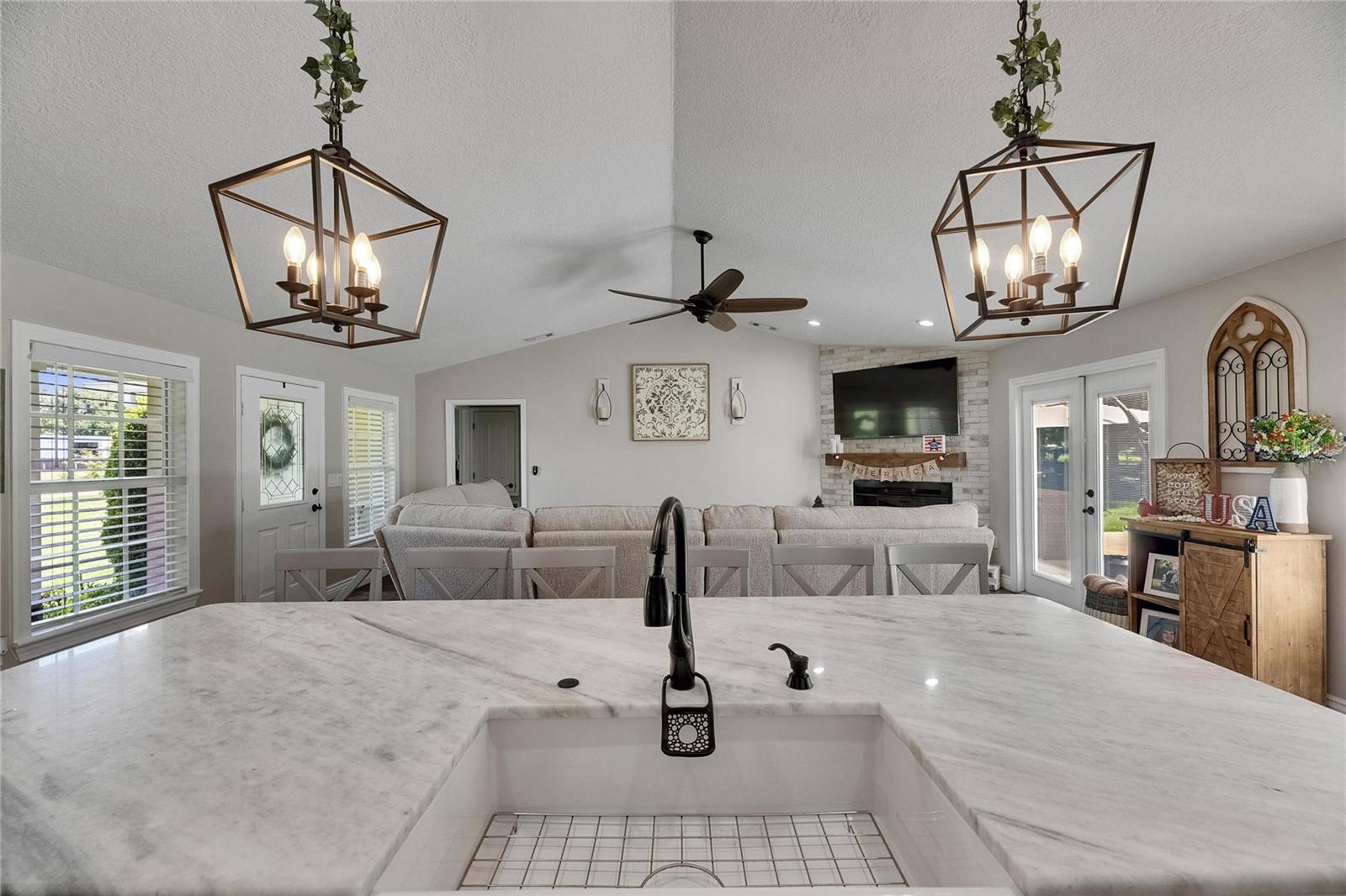 4314 JLR Kitchen