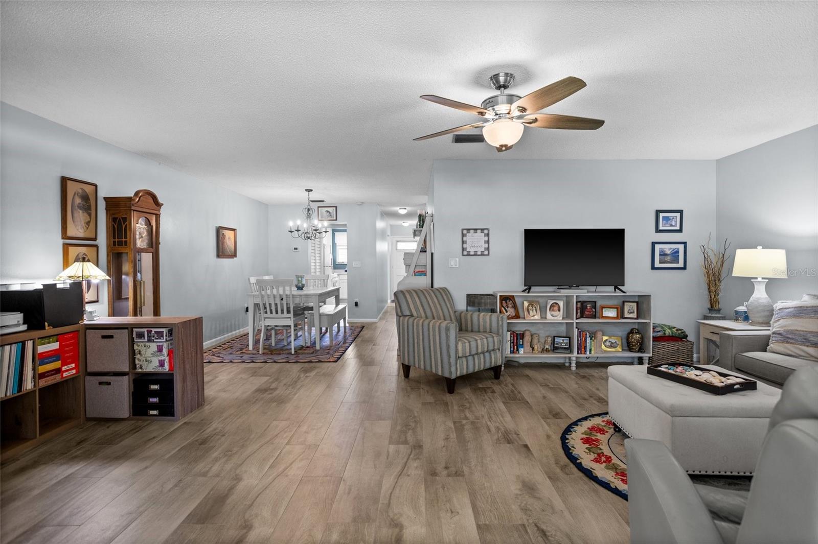 OPEN FLOORPLAN